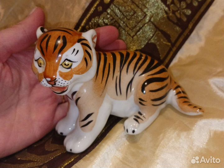 Статуэтка Тигр