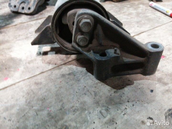 Подушка двигателя Chevrolet Aveo T250 1.2