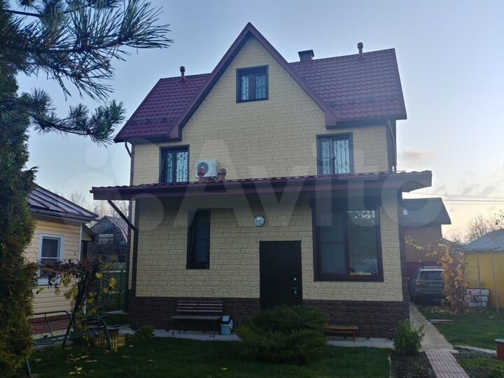 Дом 180 м² на участке 7 сот.