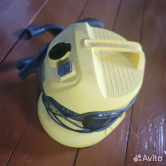 Хозяйственный пылесос Karcher WD 2