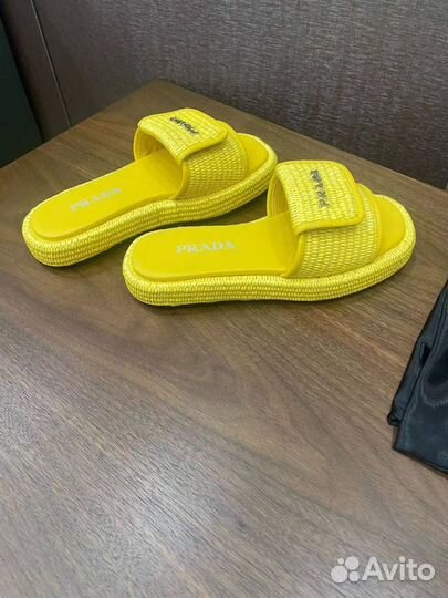 Шлепанцы женские натуральная кожа Prada