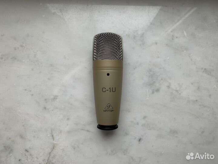 Студийный микрофон Behringer C-1U + паук