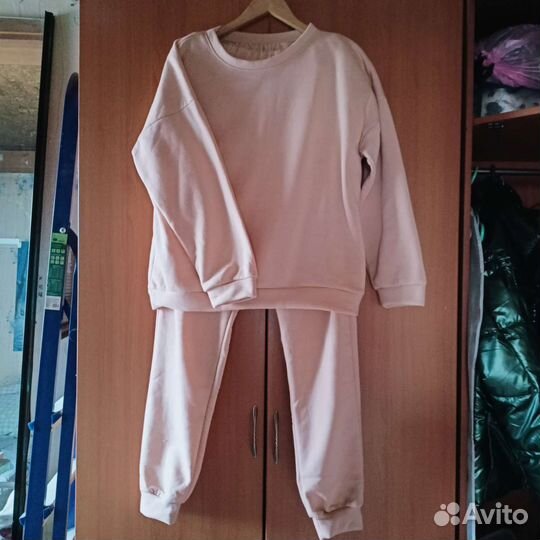 Спортивный костюм тройка женский