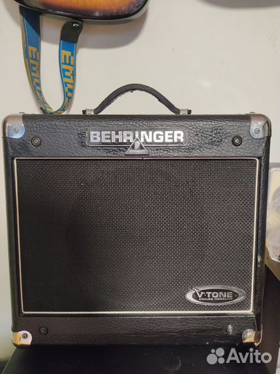 Комбоусилитель Behringer GM110 V-tone