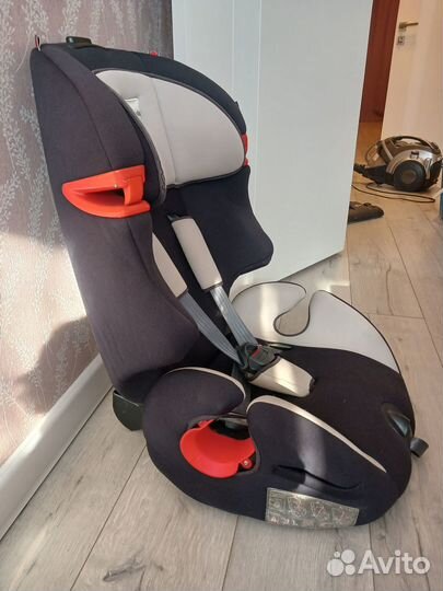 Автомобильное детское кресло автокресло