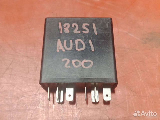 Реле холостого хода Audi 200 1988