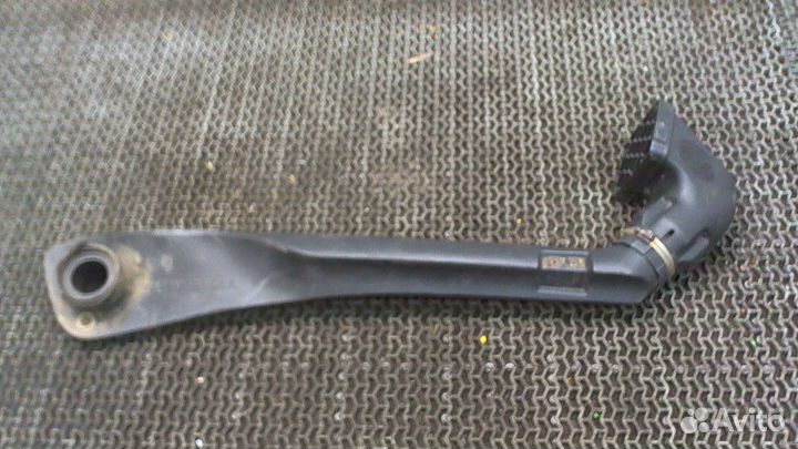 Воздухозаборник Suzuki Grand Vitara, 2001