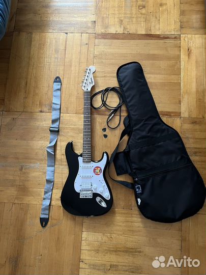 Fender squier bullet Stratocaster HSS HT Black
