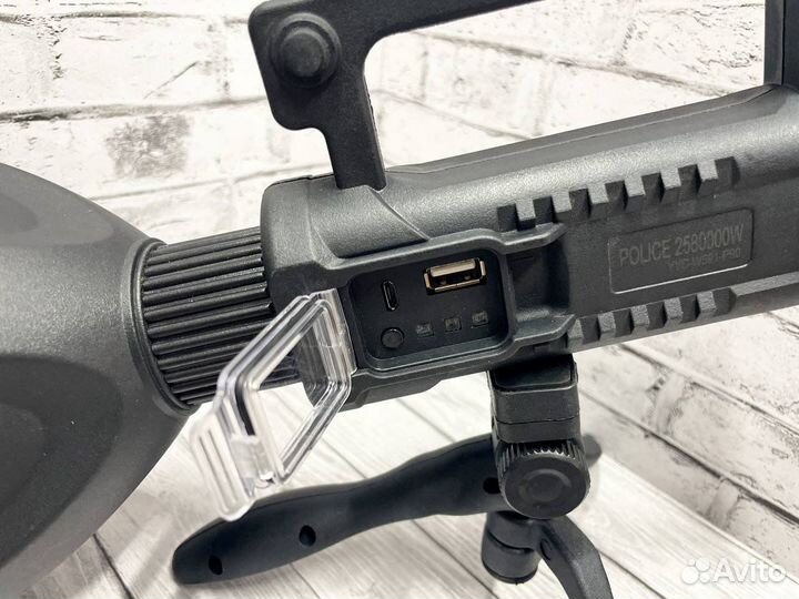 Фонарь прожектор ручной аккумуляторный P-90