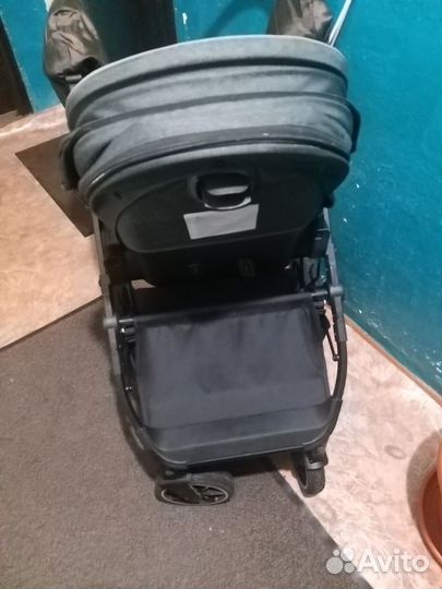 Детская прогулочная легкая коляска
