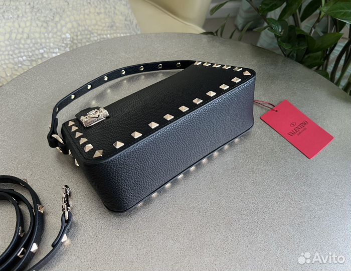 Valentino Small Rockstud Grainy женская сумка