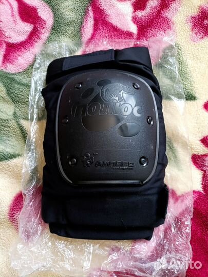 Продам новые наколенники