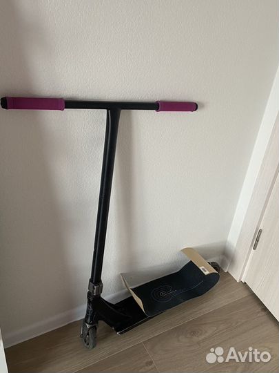 Трюковой самокат addict