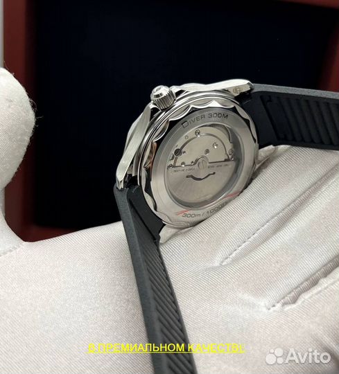 Брутальные механические мужские часы Omega