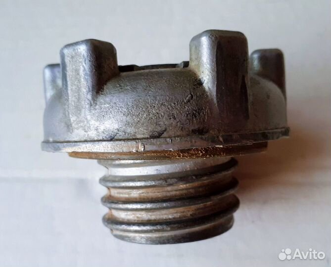 Крышка топливного бака кодовая