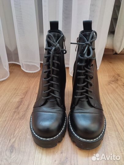Продам ботинки