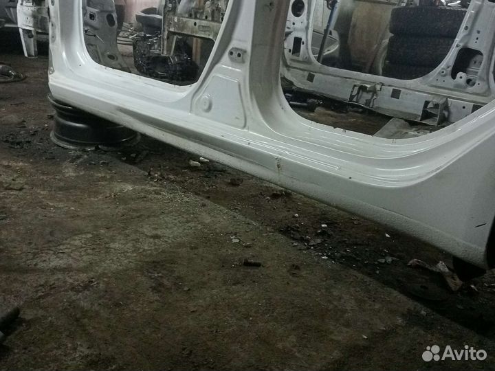 Порог со стойками левый Kia Rio 3