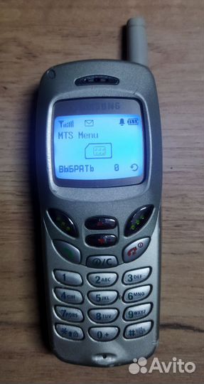 Телефон кнопочный Samsung r210s