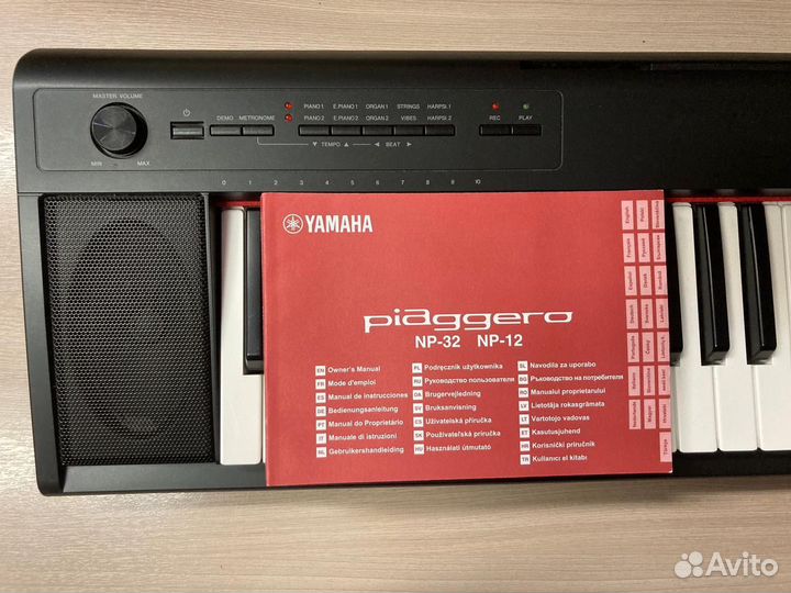 Синтезатор Yamaha piaggero NP-12