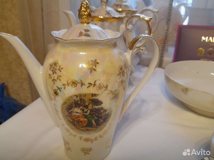 Мадонна чайник,кофейник,сахарница,сливочник