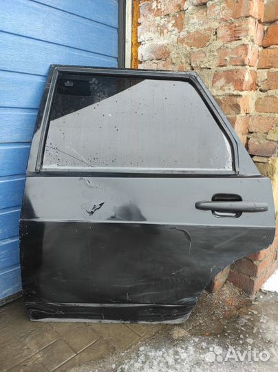 Дверь на ваз 099 - 09 на волгу 31105