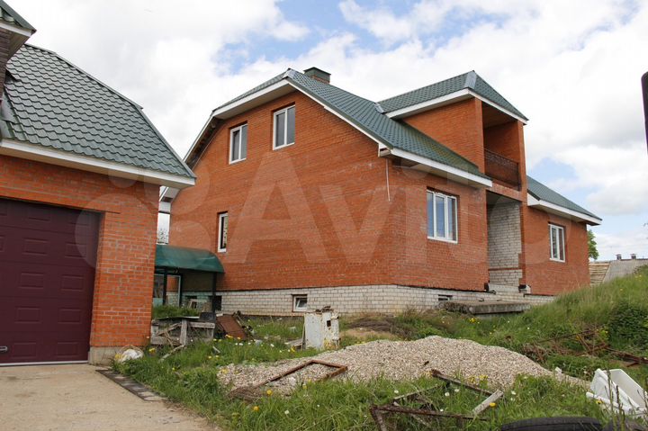 Дом 383 м² на участке 13 сот.