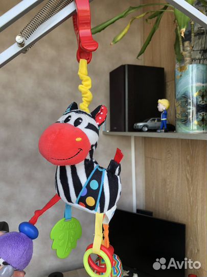 Игрушка на коляску или кроватку