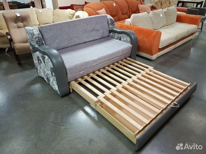 Диван малогабаритный. Доставка, подъём. Химчистка