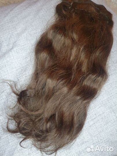 Натуральные волосы на заколках