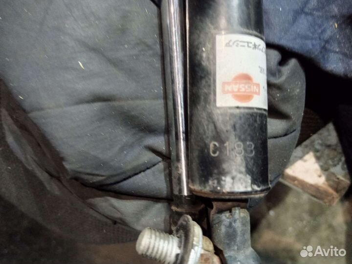 Гидравличечкие упоры nissan sunny y10
