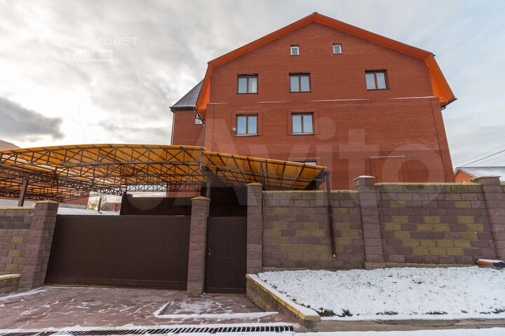 Дом 520 м² на участке 10,2 сот.