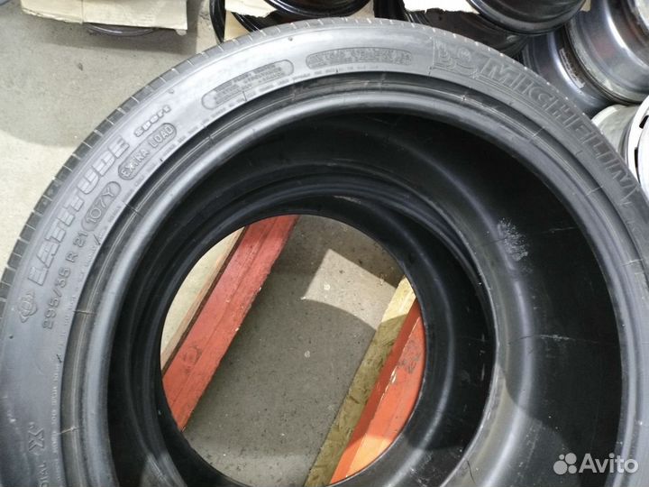 Michelin Latitude Sport 295/35 R21