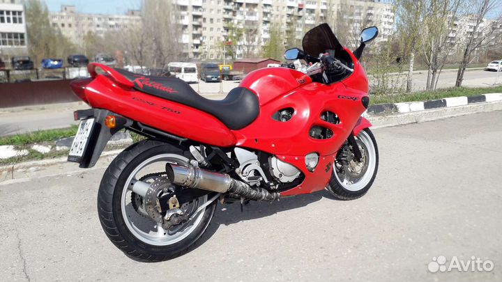Suzuki gsxf 750 Katana