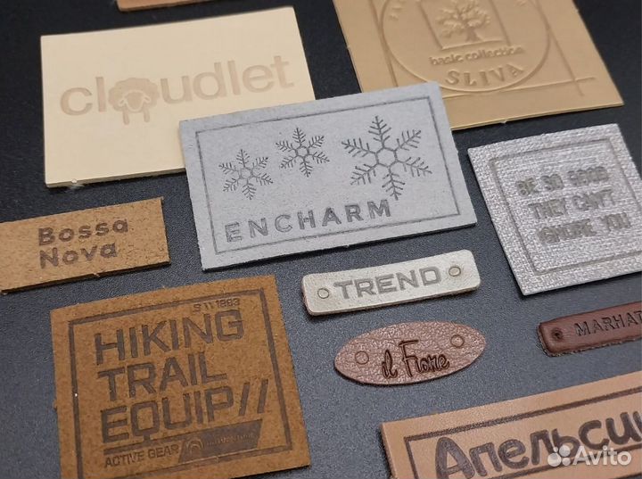 Кожзам этикетки с металлическим лого