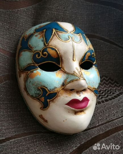 Венецианская маска Вольто