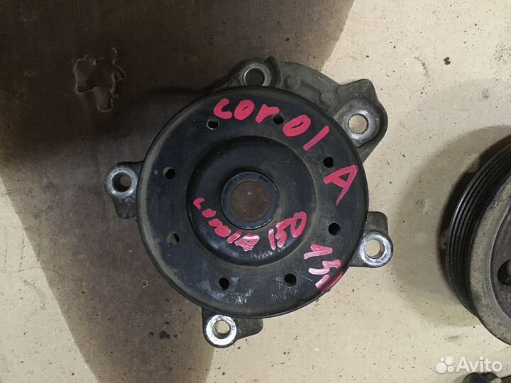 Насос водяной (помпа) (Toyota Corolla)