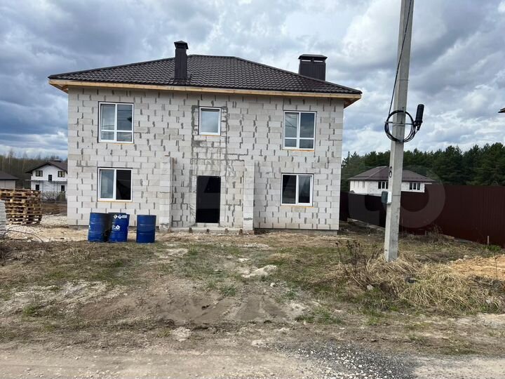 Коттедж 186 м² на участке 7,5 сот.