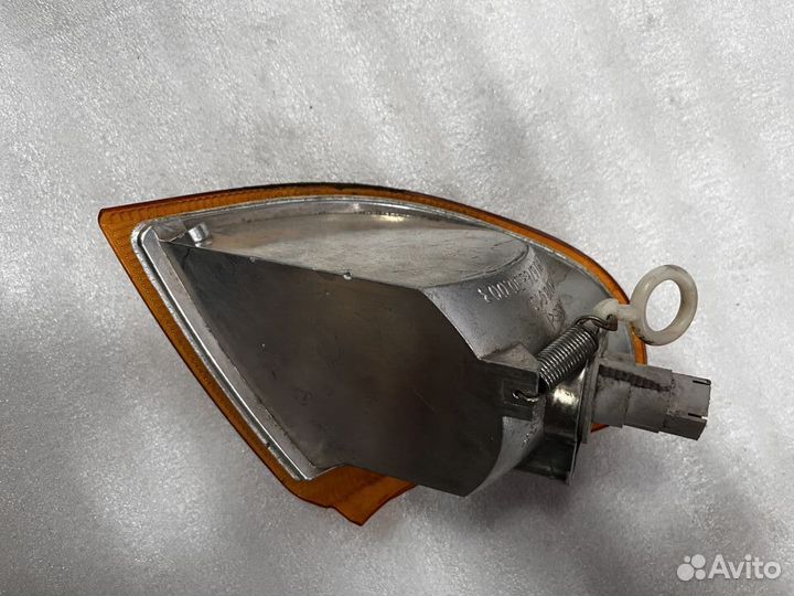 Указатель поворотов ваз 2114-2115 желтый левый