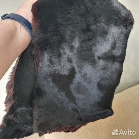 Мех натураньный. Шкурки. Черные