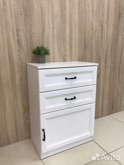 Тумба в прихожую или спальню