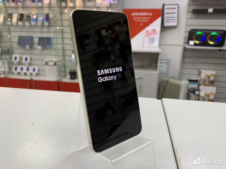 Samsung Galaxy S23, 8/128 ГБ