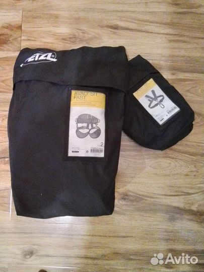 Обвязка (привязь) petzl avao SIT fast