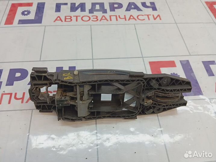 Ручка двери наружная задняя правая Volkswagen Amarok (2H)