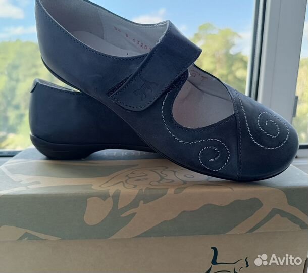 Туфли для девочки 36