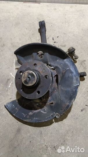 Кулак поворотный передний левый Mercedes W140