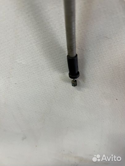 Рено сандеро степвэй логан трос капота