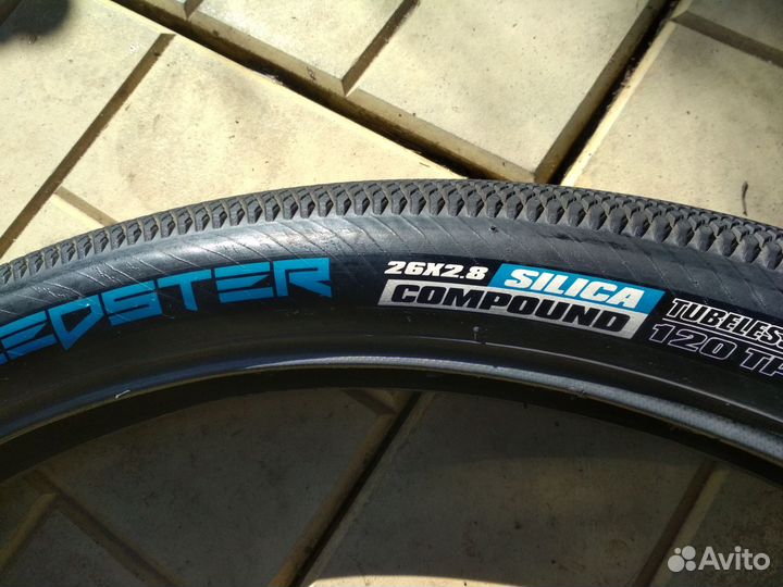 Покрышки для велосипеда 26 -2,8VEE tire CO