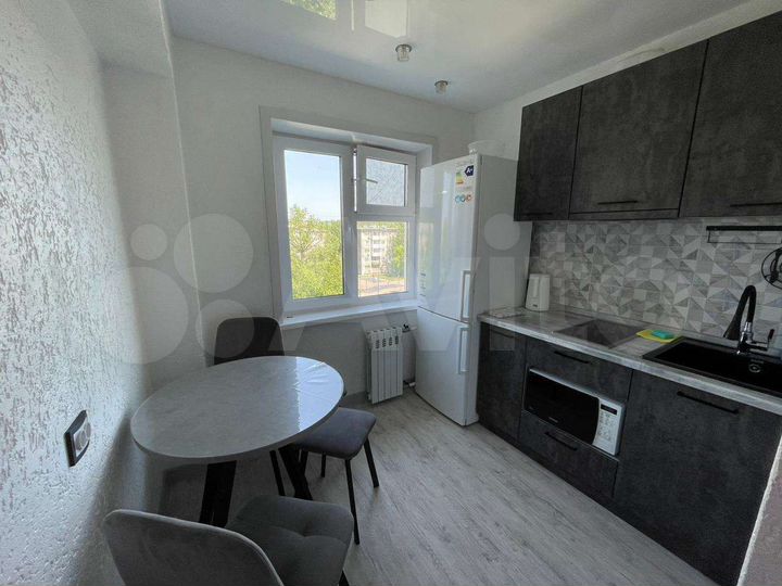 2-к. квартира, 49 м², 5/5 эт.