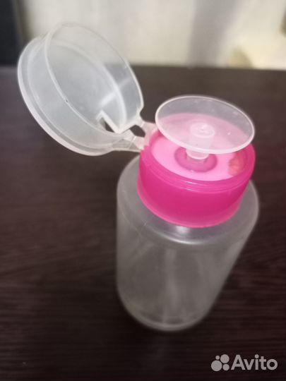 Бесплатно: Баночка с дозатором