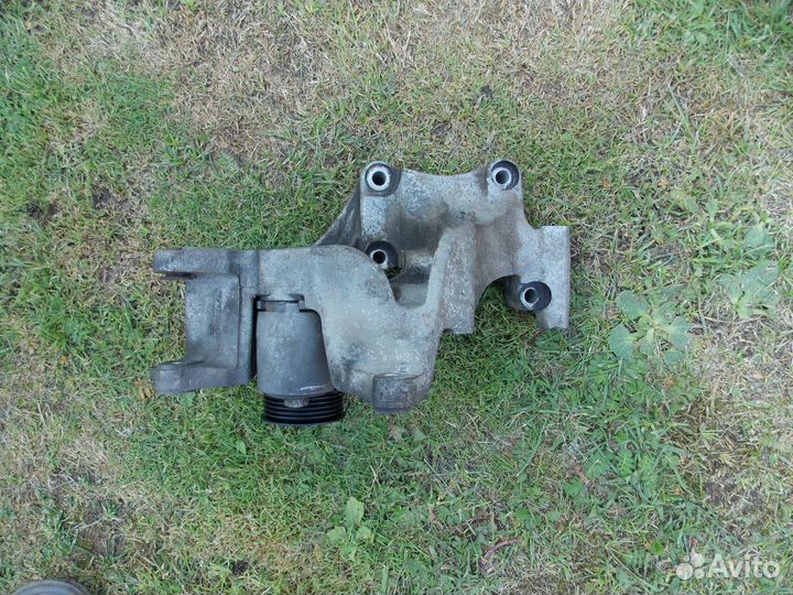 Кронштейн генератора Chery fora 2л